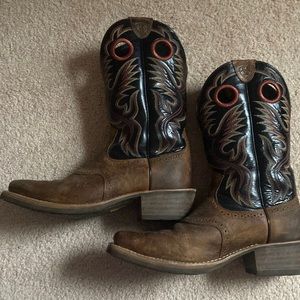 Mens Ariat cowboy boots size 9